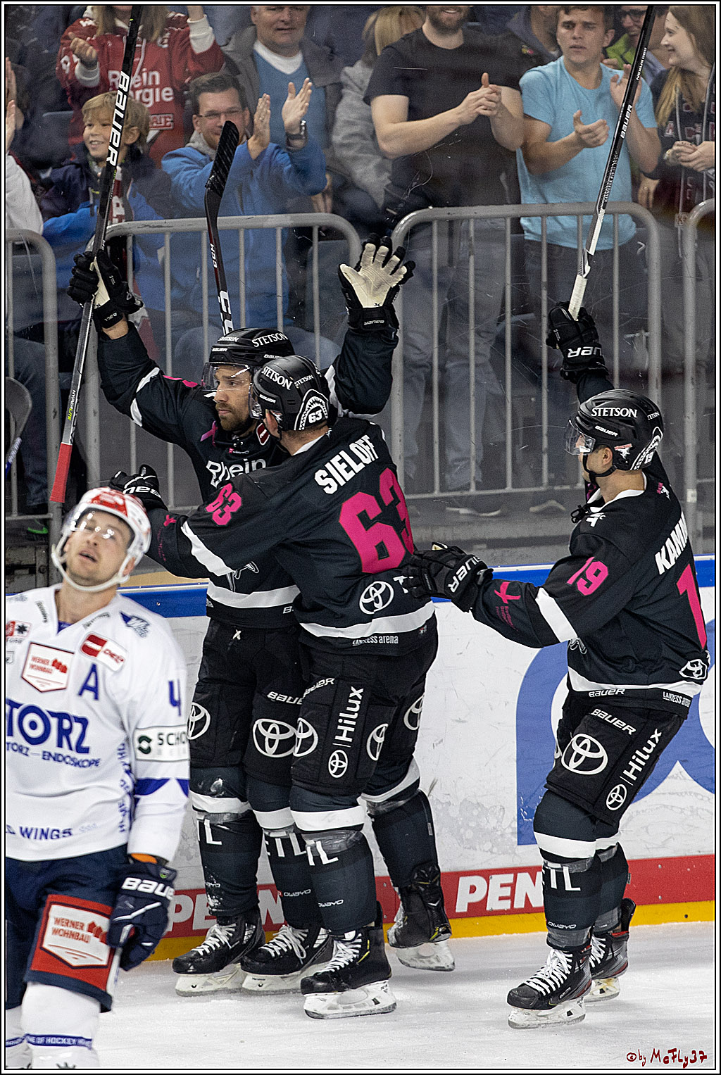 PENNY DEL;  Koelner Haie - Schwenninger Wild Wings; Koeln, 08.10.2021